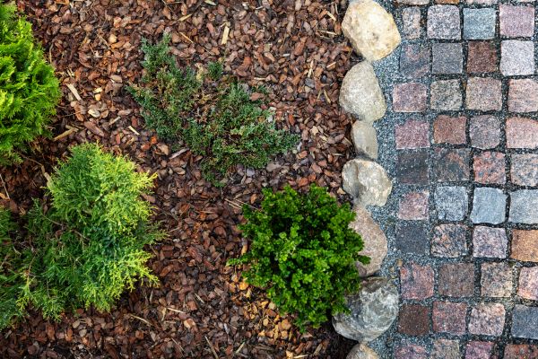 Mulch Spreading in Laguna Niguel