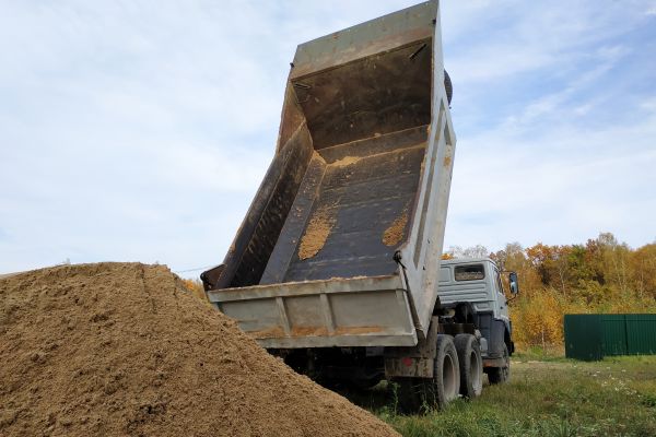 Topsoil Delivery in Laguna Niguel