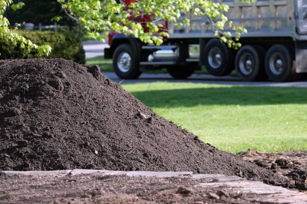 Yard Dirt Delivery in Laguna Niguel