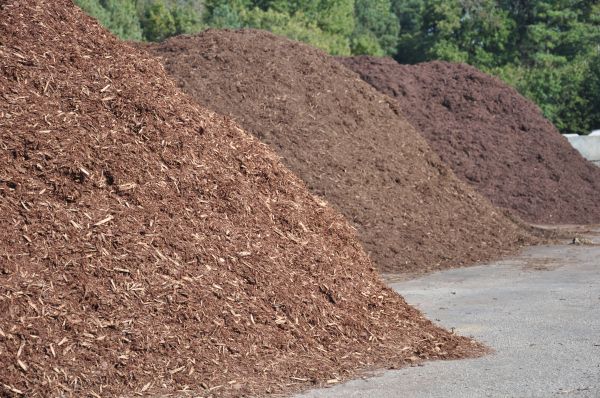 Brown Mulch Delivery in Laguna Niguel