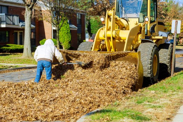 Mulch Hauling in Laguna Niguel