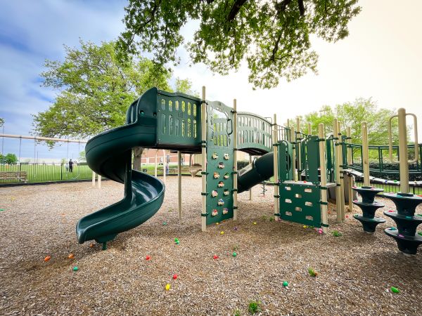 Playground Mulch Service in Laguna Niguel